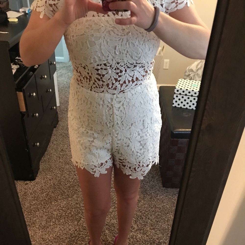 LACE ROMPER - Picture 3 of 8